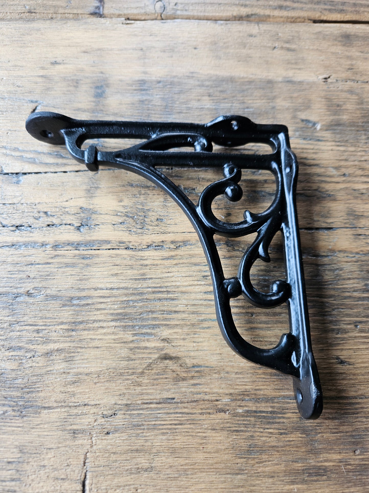 Heritage Antique Iron Bracket - Black - 2 Sizes