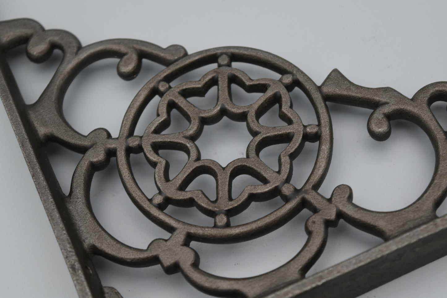 Cobweb Bracket - 4 sizes