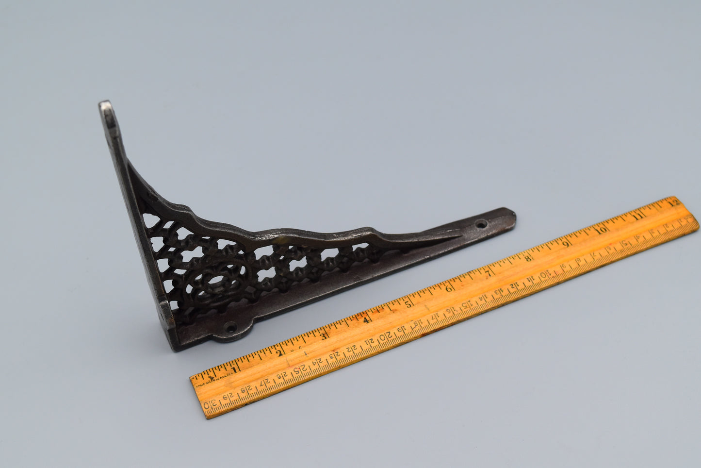 Jali-Lattice Bracket 7" x 8.5"