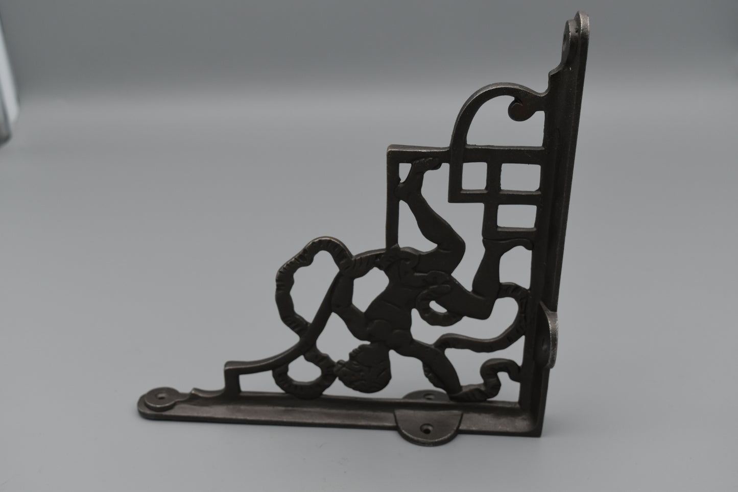 Cherub Shelf Bracket - Antique Iron - 9.5” x 9.5”
