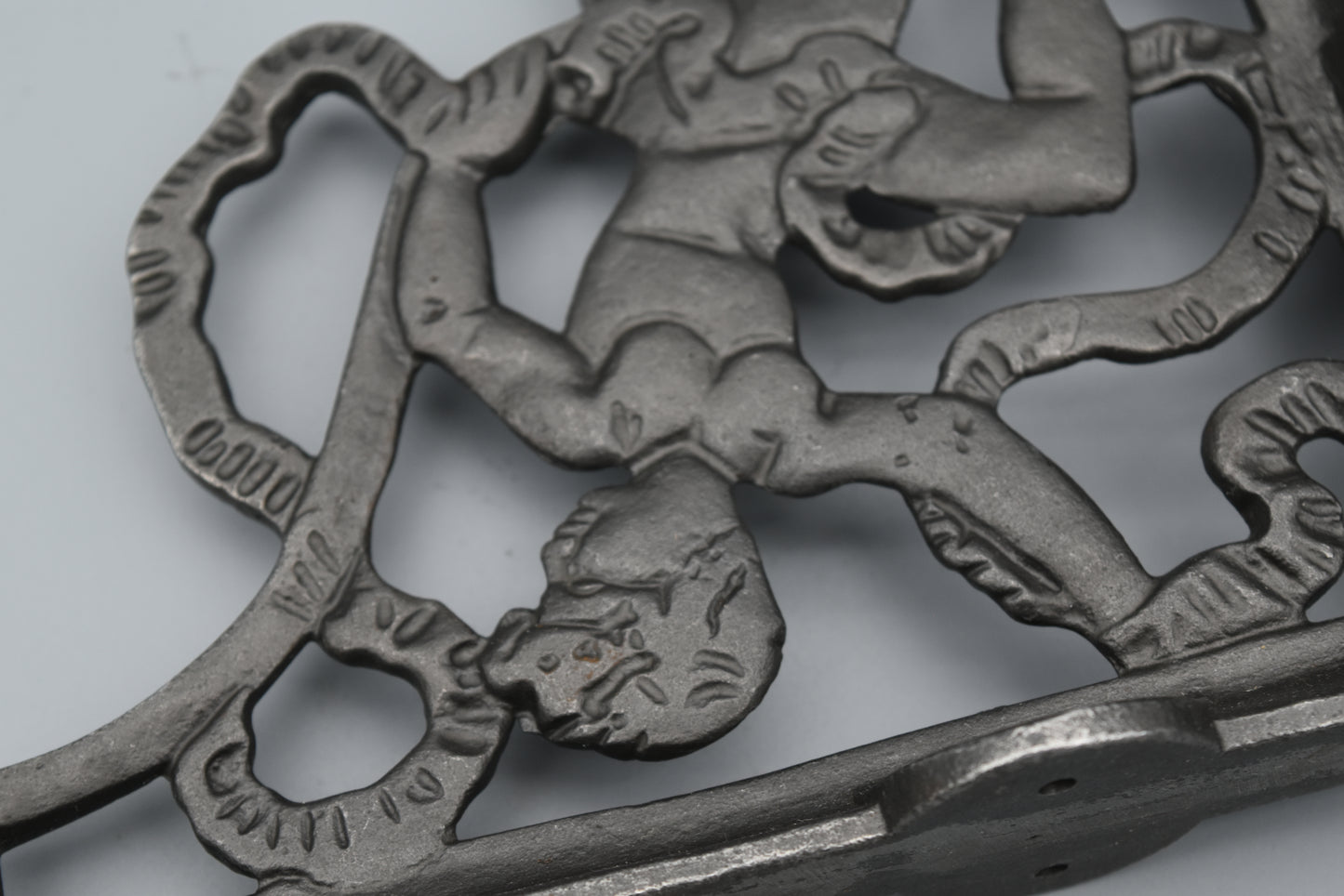 Cherub Shelf Bracket - Antique Iron - 9.5” x 9.5”