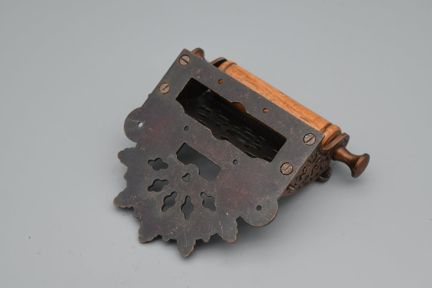 Victorian with Lid Antique Copper - Toilet Paper Holder