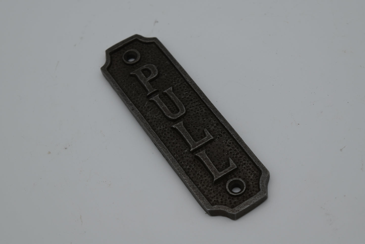 PULL Plaque