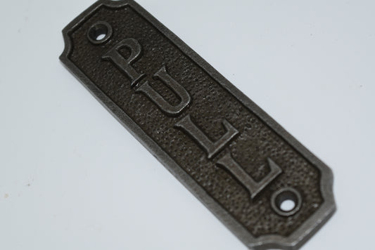PULL Plaque