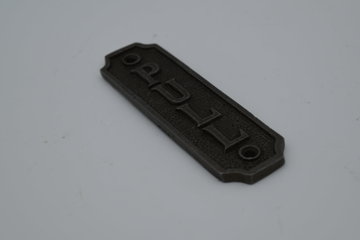 PULL Plaque