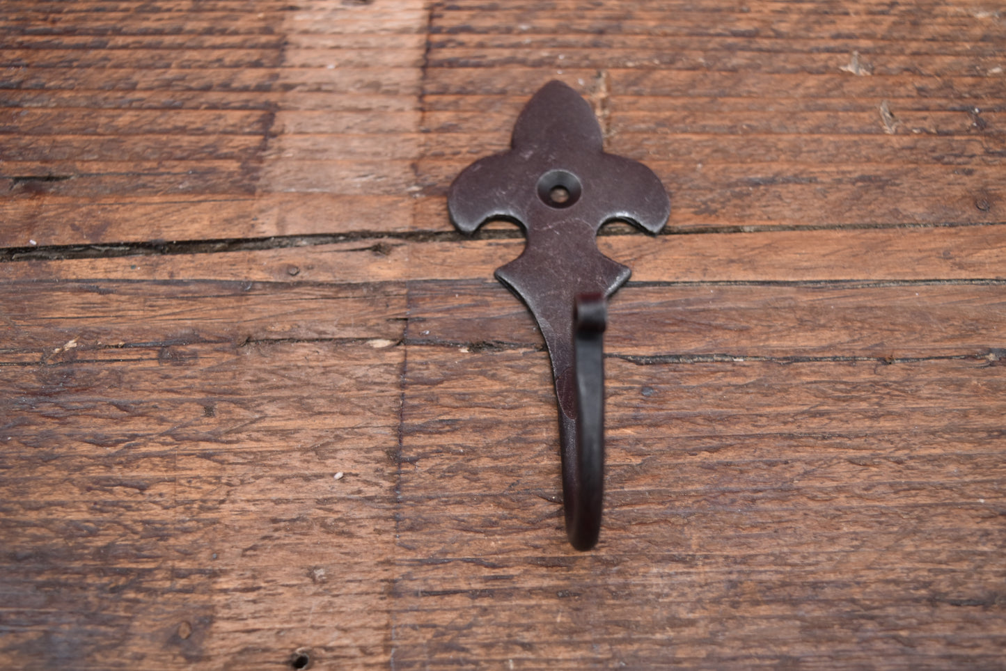 Fleur-De-Lys Hook