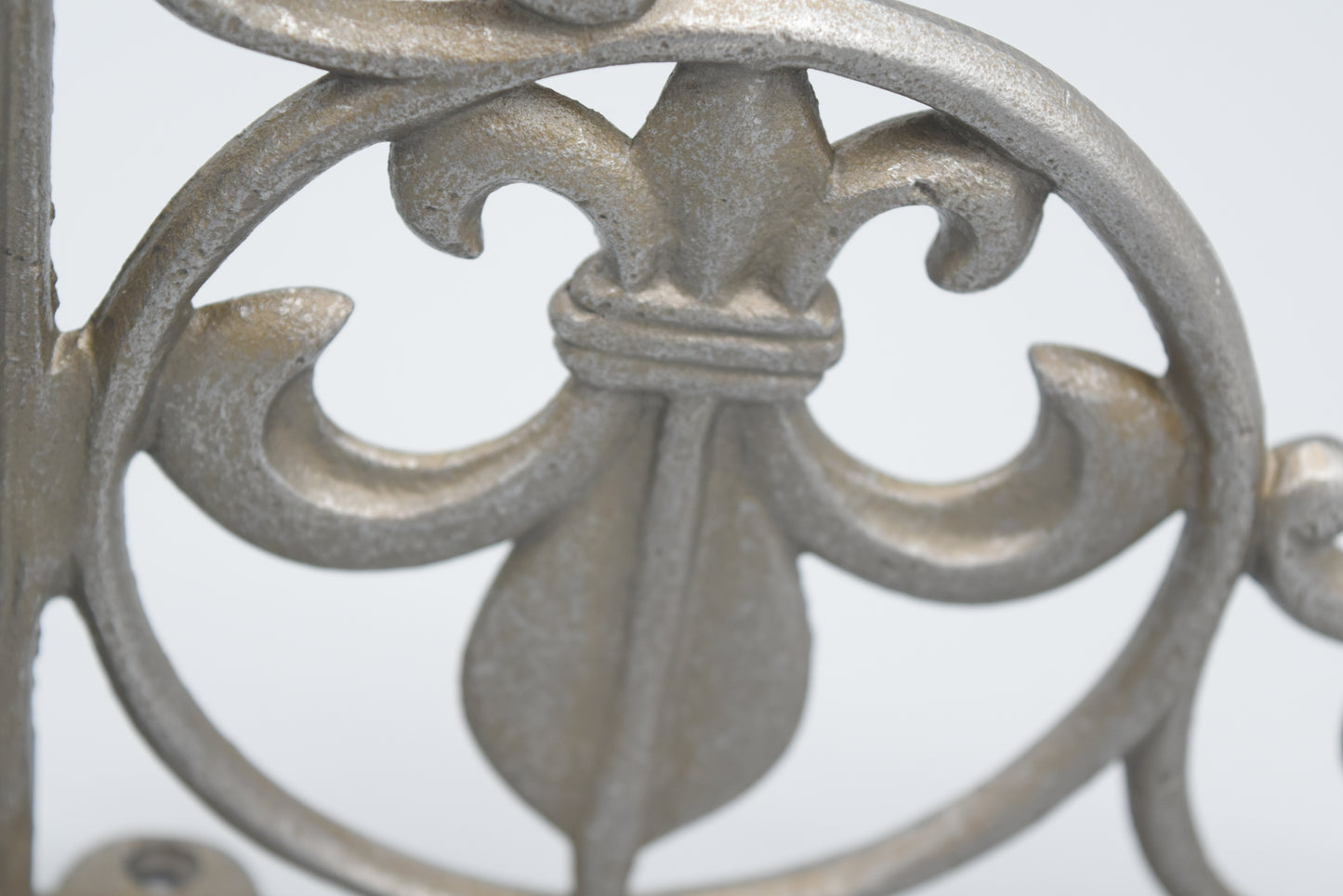 Fleur-De-Lys Bracket 6.5" x 8.5"