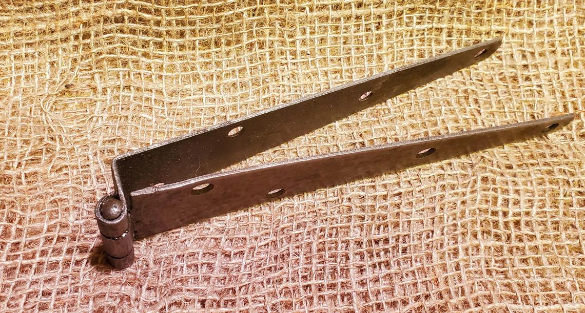 Stepped Hinge - 3/4" x 8" - Spearhead Collection - Hinges - Hinges