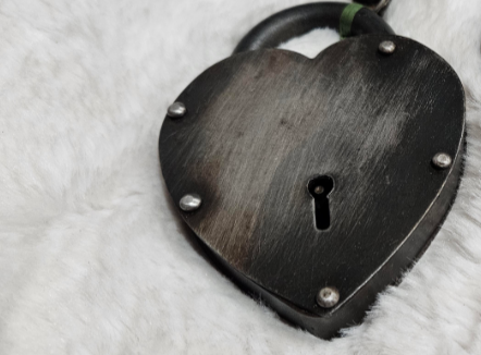 HEART shaped Padlock Industrial look - Hand Forged - 2 keys - 2 styles; weathered love and antique iron