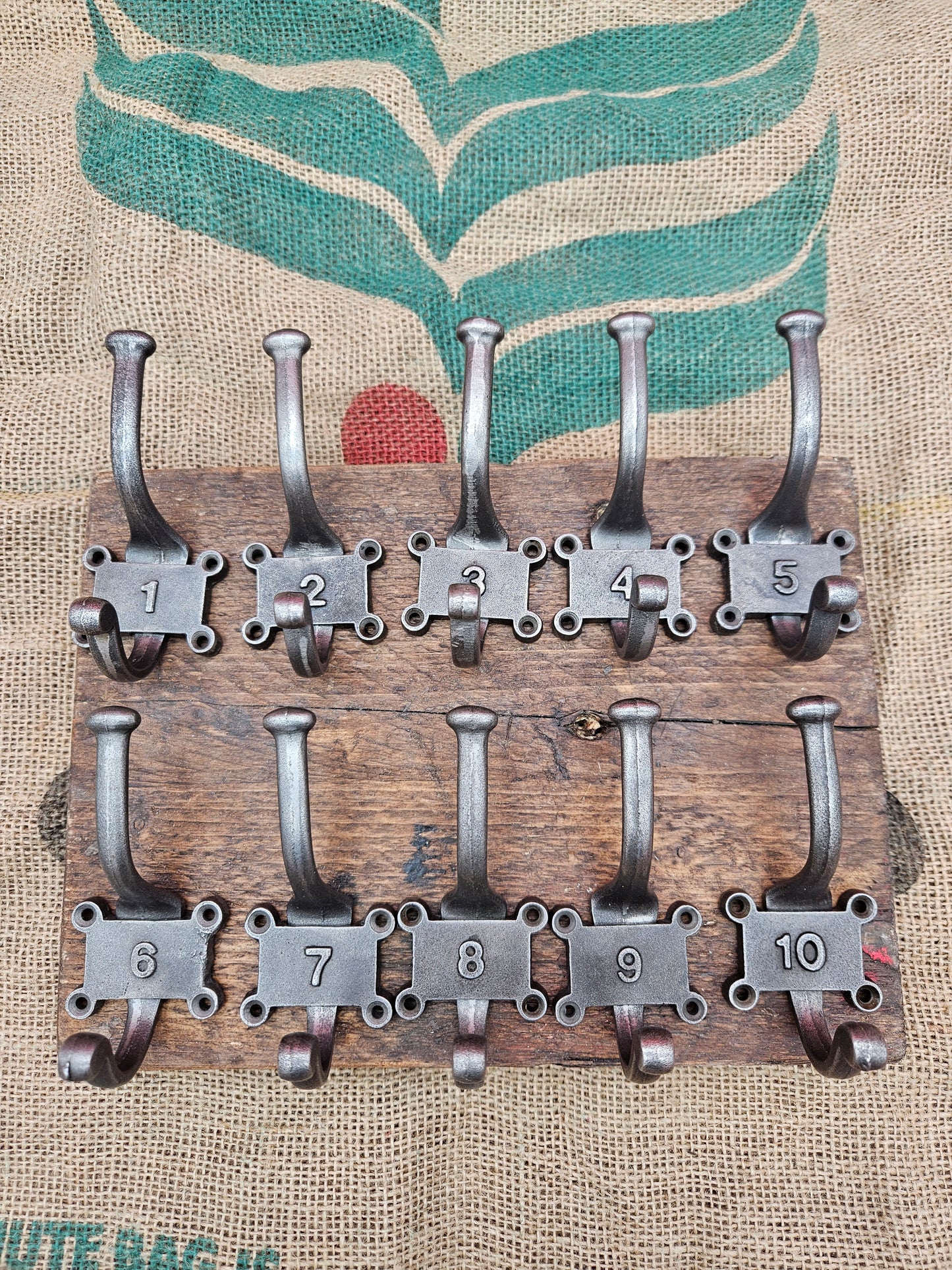 Retro Vintage Numbered 1- 10 Hat & Coat Hook Set