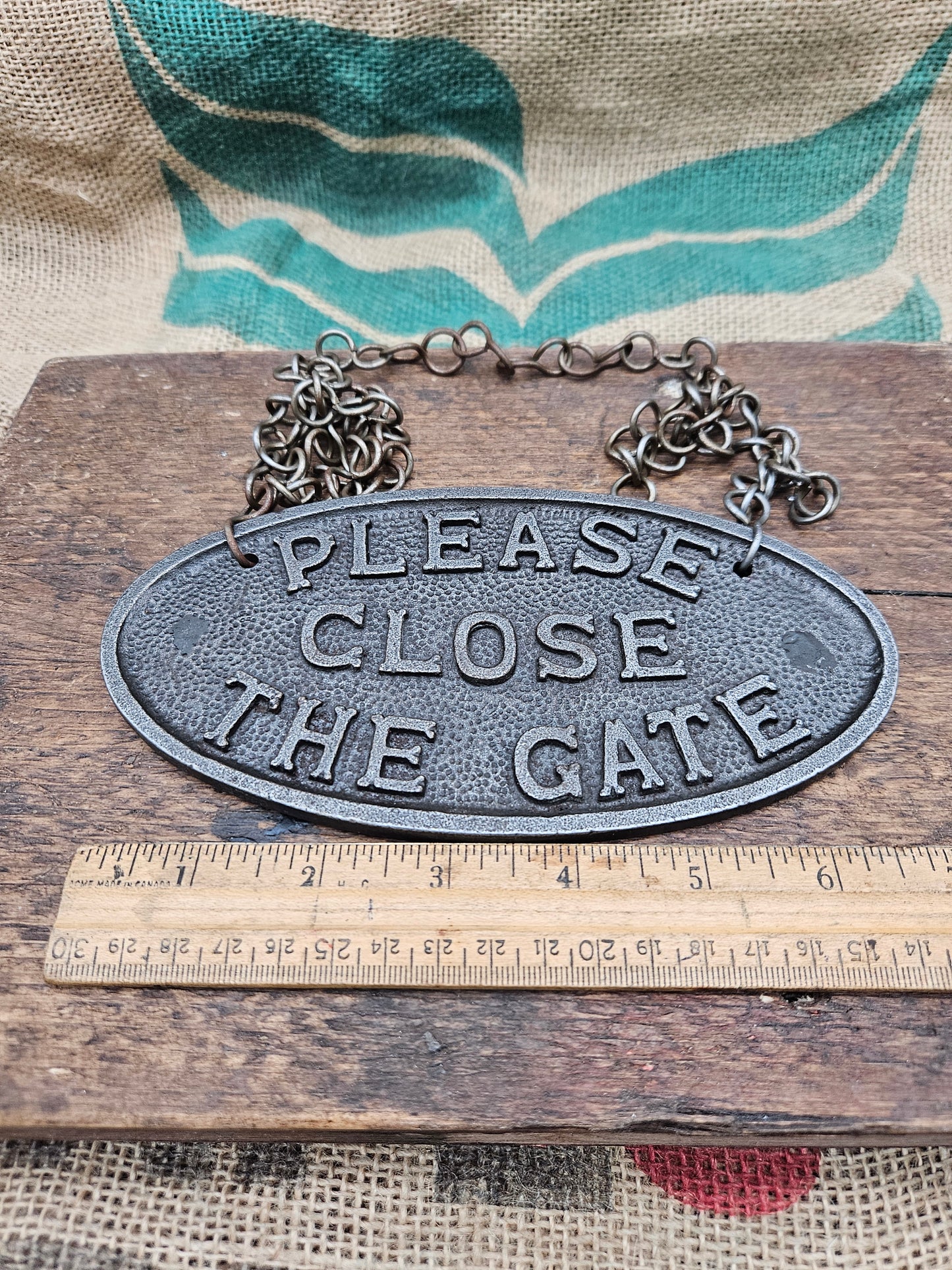 Please Close the Gate - with Chain