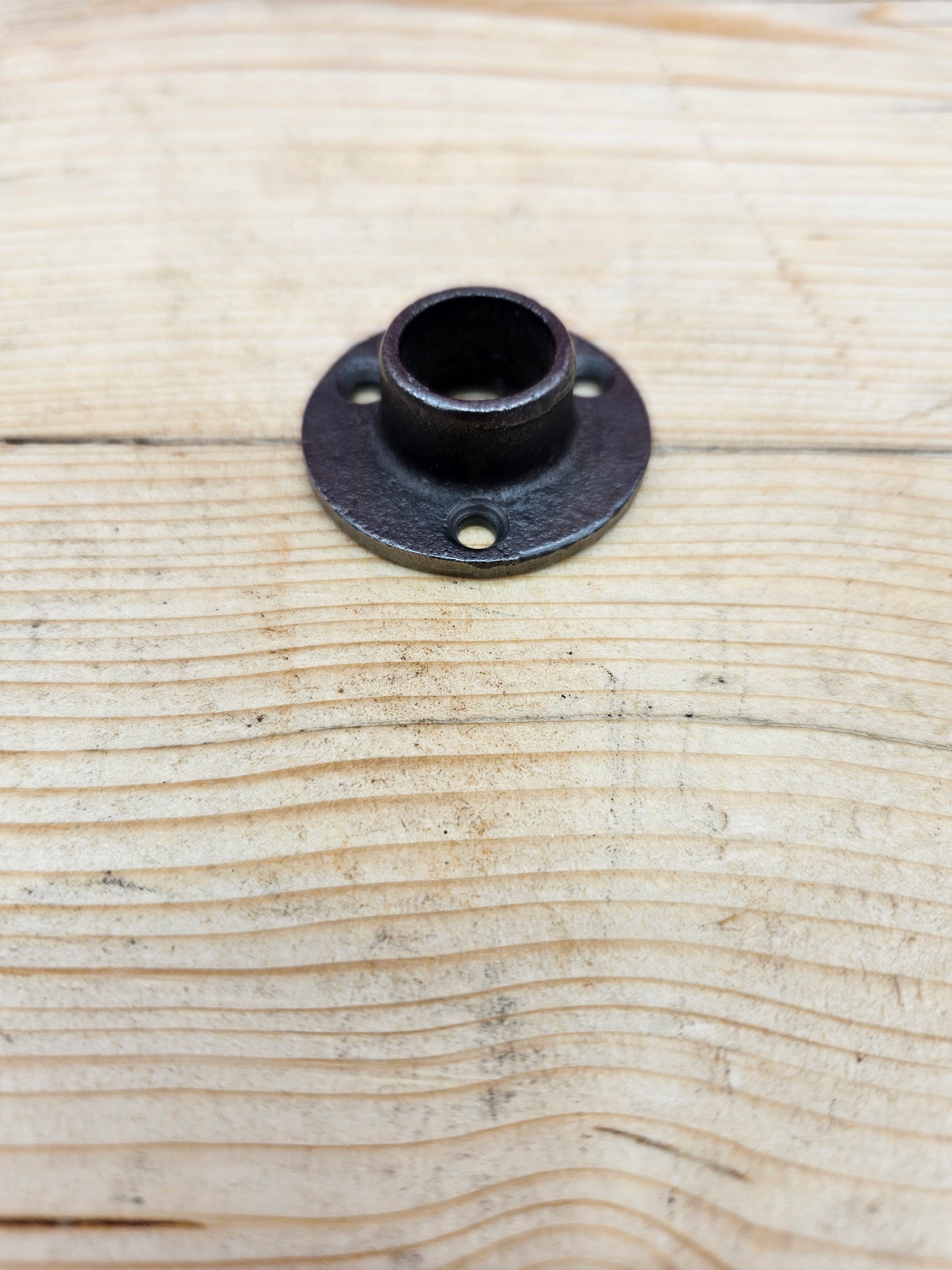 End Socket Flange Small - 1.5" Antique Iron