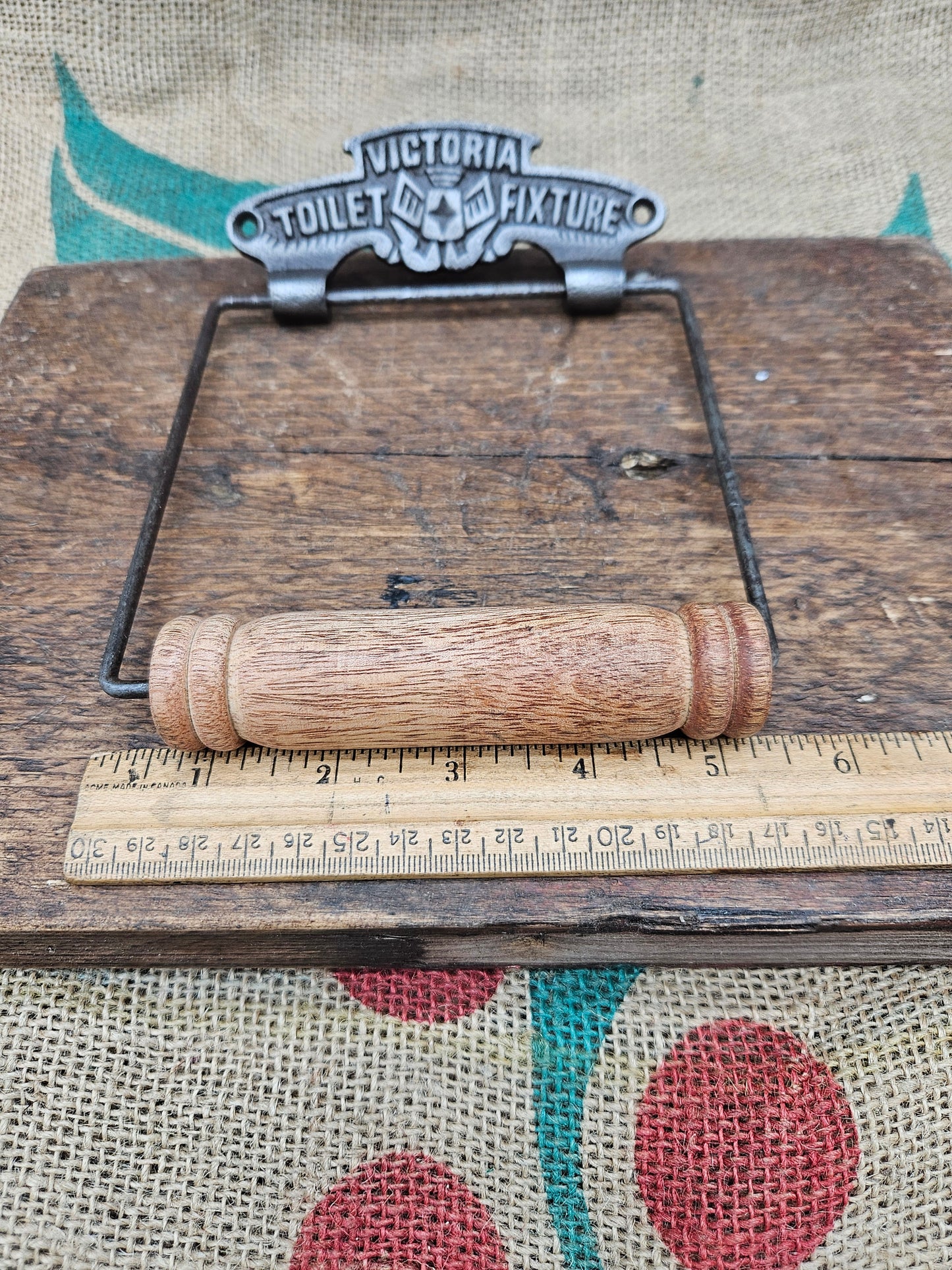 Victoria - Vintage Toilet Paper Holder