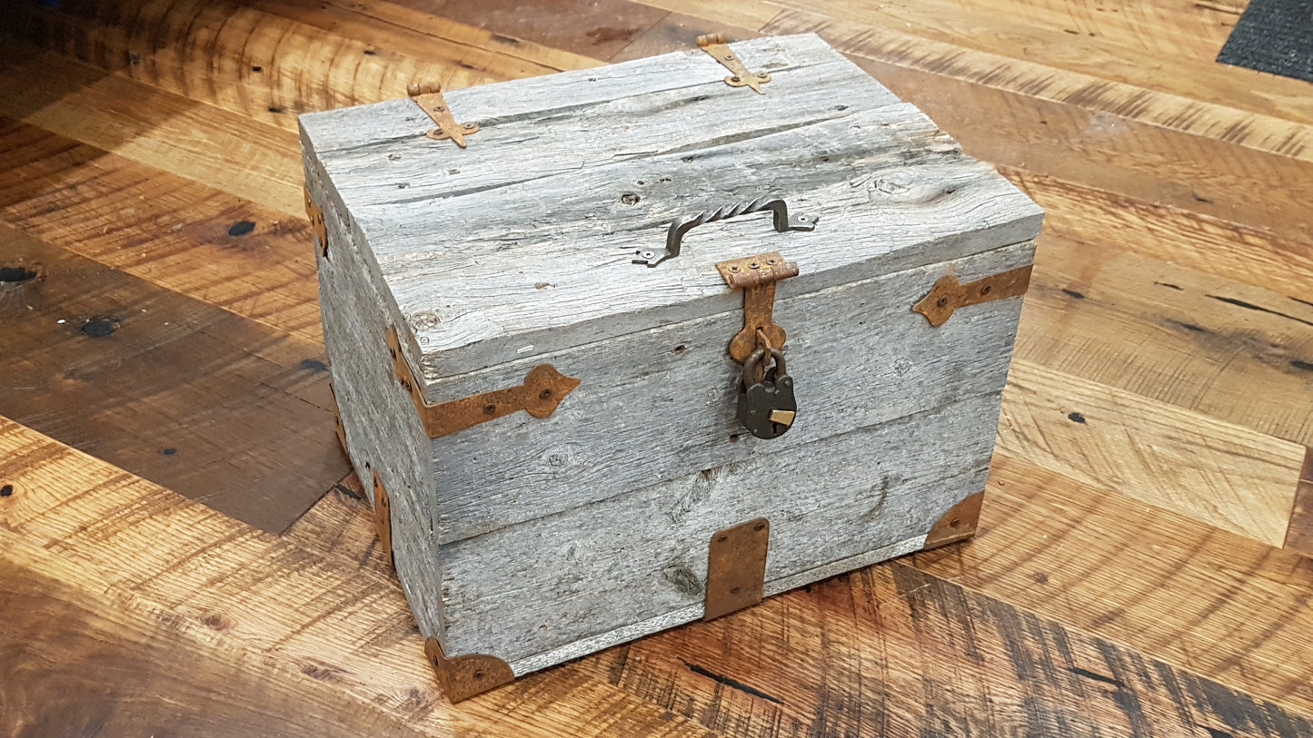 Corner Protector Pressed metal with seam - 2" x 2" x 2" - Spearhead Collection - Corner Protectors - Corner Protectors, D.I.Y. - Do It Yourself Projects, Rusted Finish