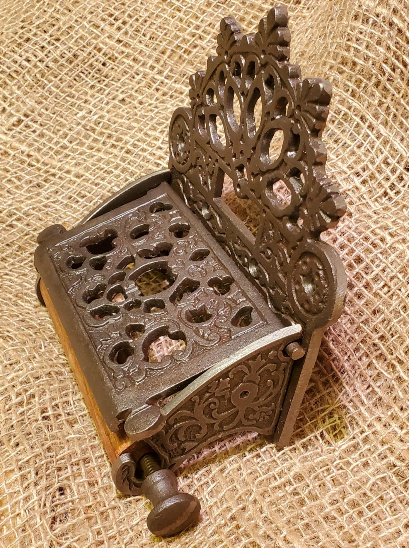 Victorian with Lid Antique Iron - Toilet Paper Holder - Spearhead Collection - Toilet Paper Holders - Bathroom Decor, Home Decor, Interior Decor, Toilet Paper Holders, Victorian