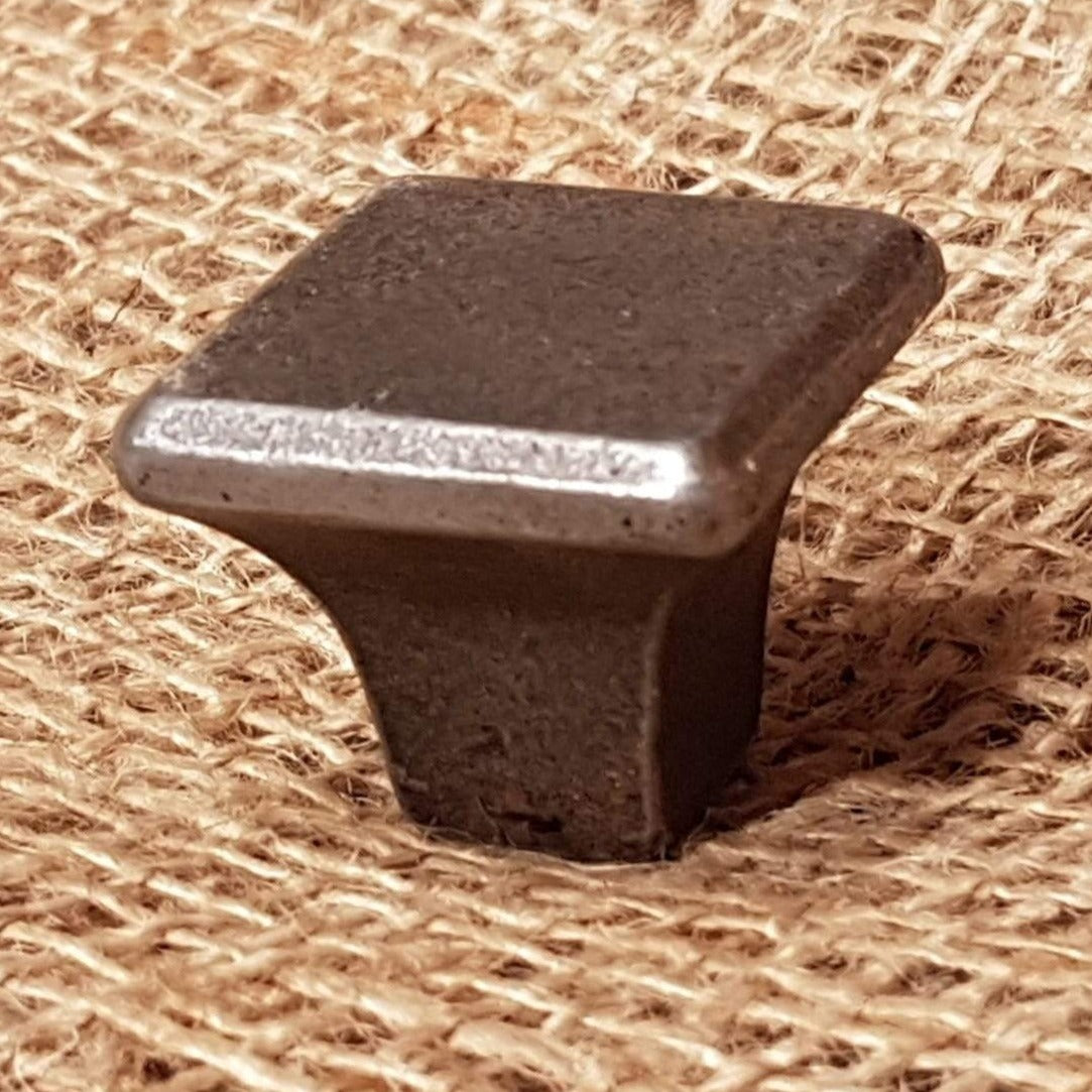 Square Shaker Drawer Knob