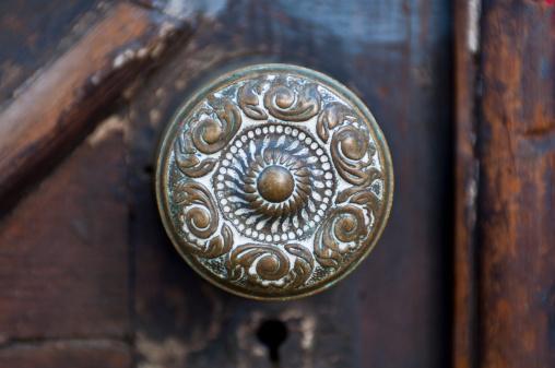 Tips For Buying Old Glass Door Knobs