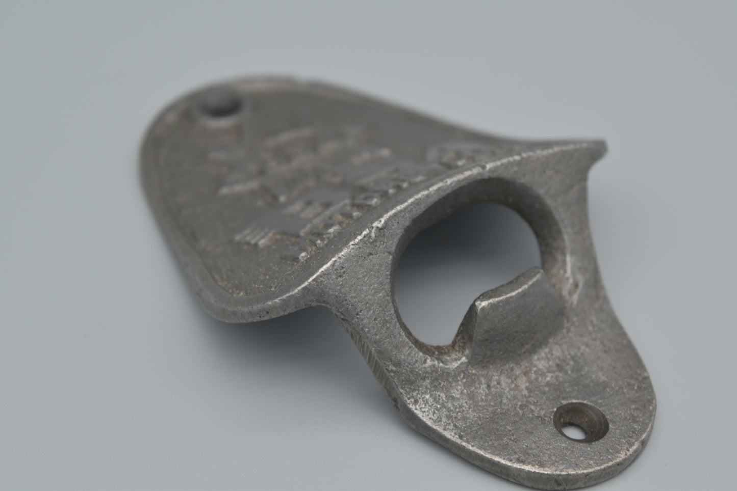 Vintage BSA Wall Mounted Bottle Opener – Heavy Cast Iron – Retro Motorcycle & Pub Décor – Novelty Gift for Beer Lovers