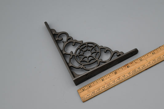 Cobweb Bracket - 4 sizes