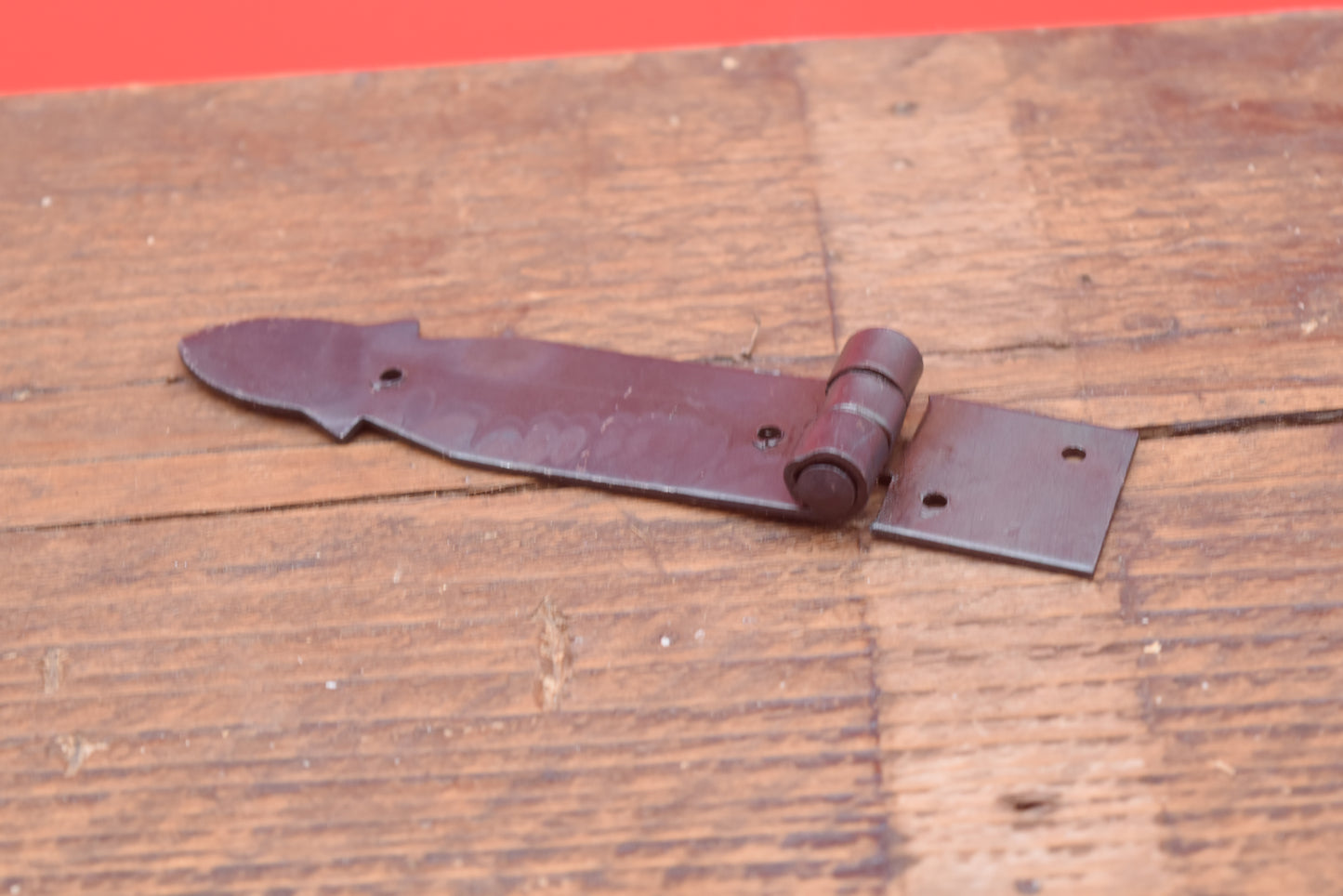 Strap Hinge Arrowhead Oil-Black 5"