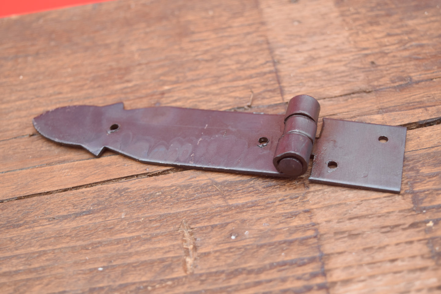 Strap Hinge Arrowhead Oil-Black 5"