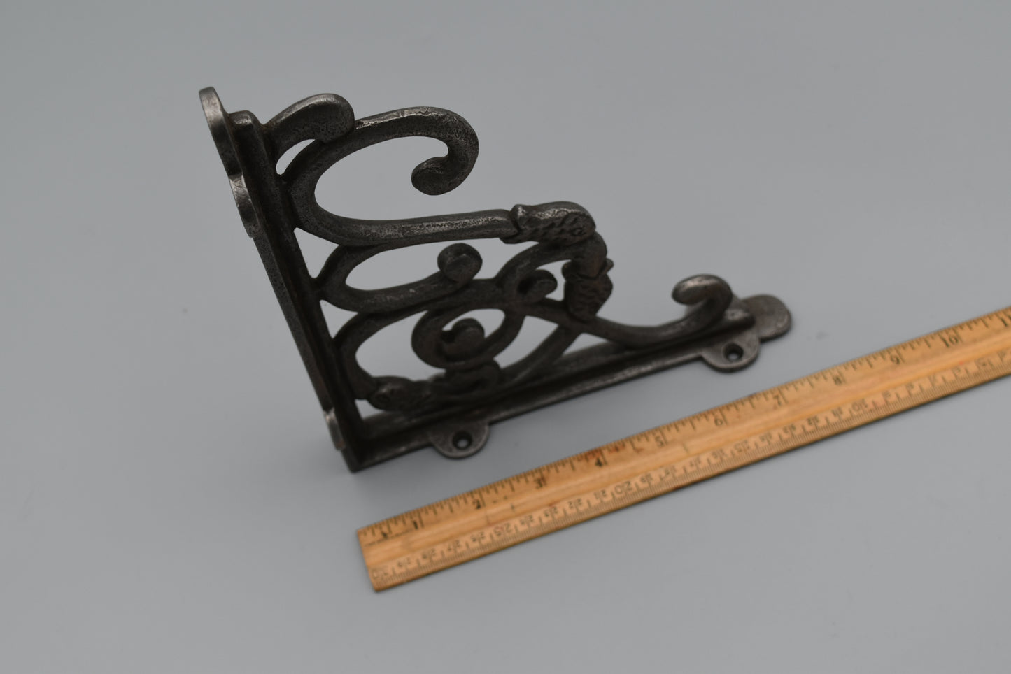 The Elverley Scroll Bracket with Hook End