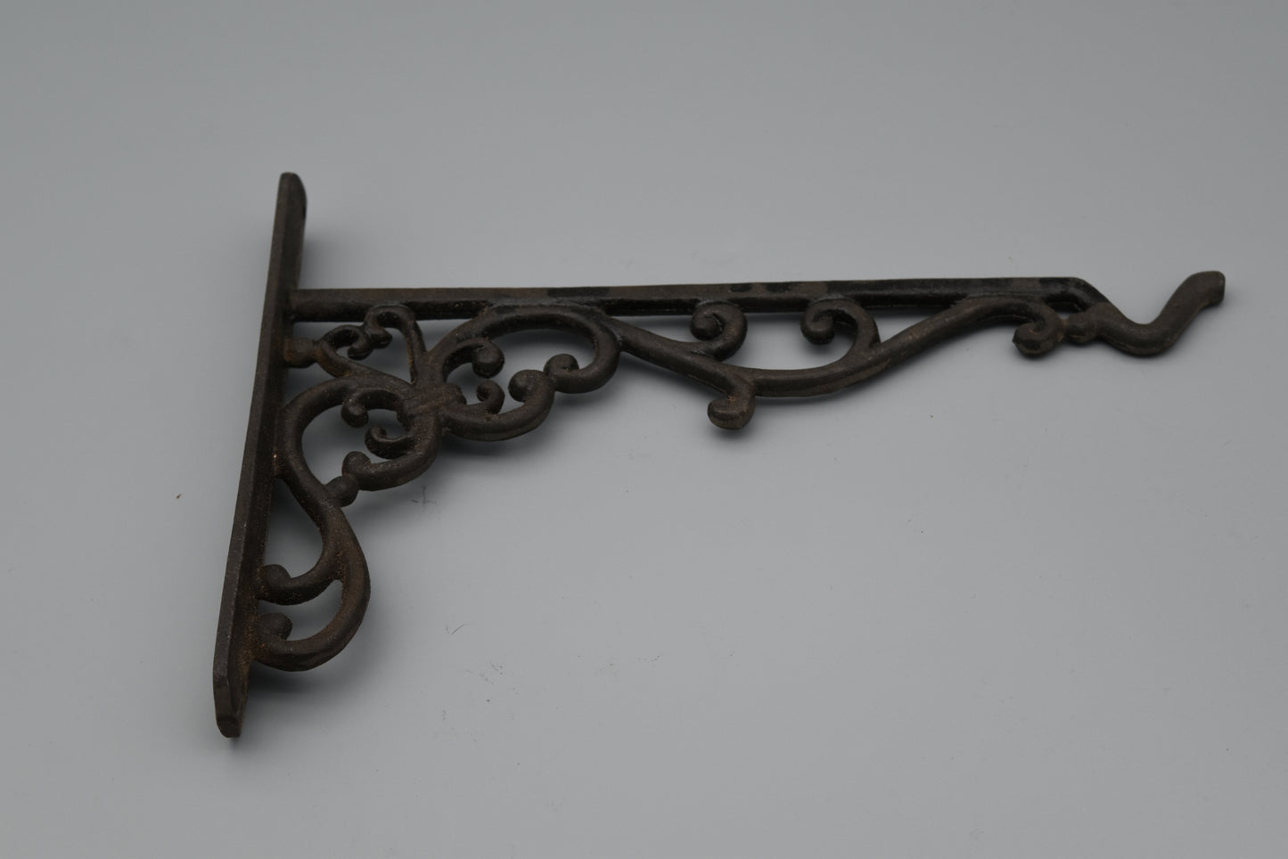 The Elverley Scroll Bracket with Hook End