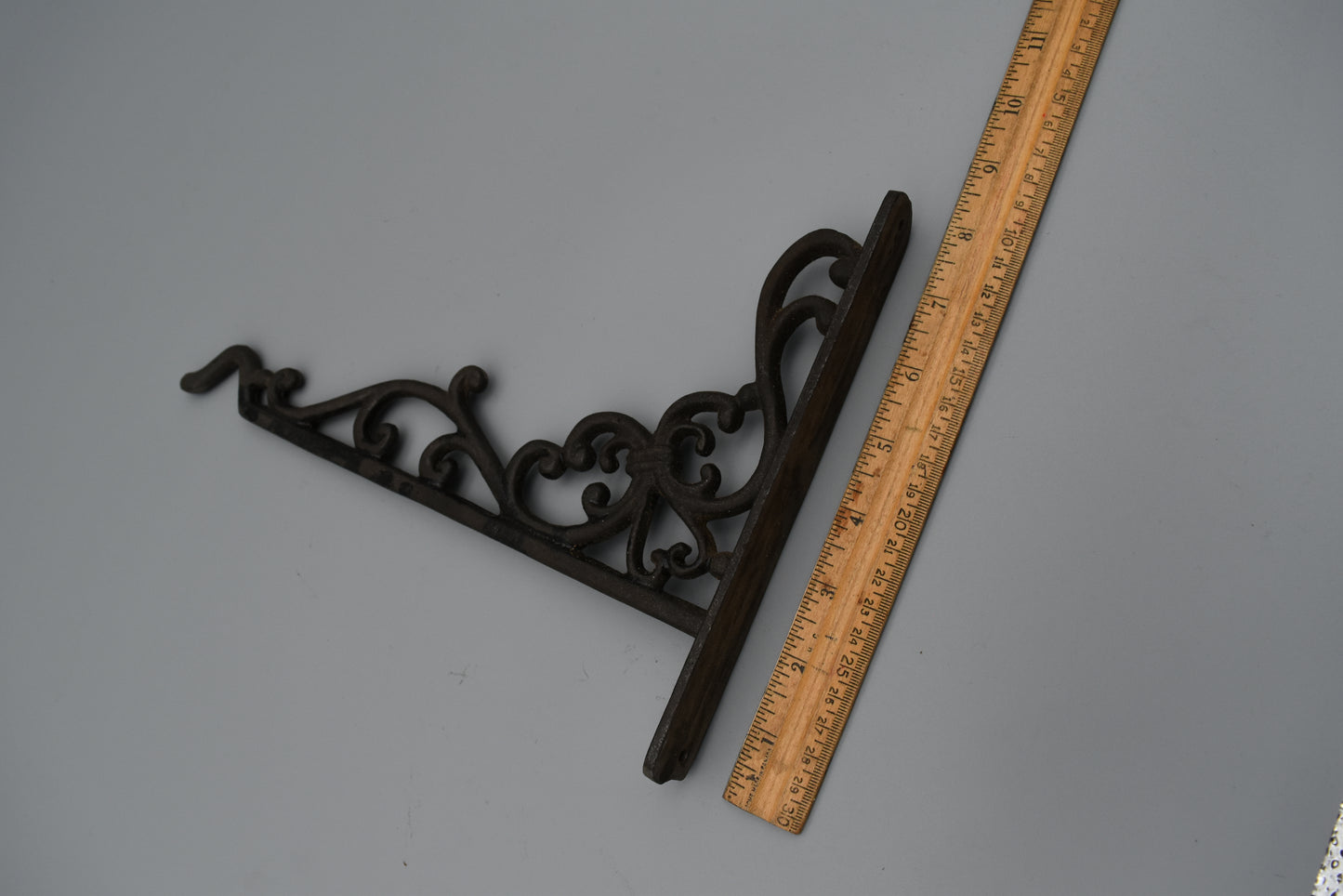 The Elverley Scroll Bracket with Hook End