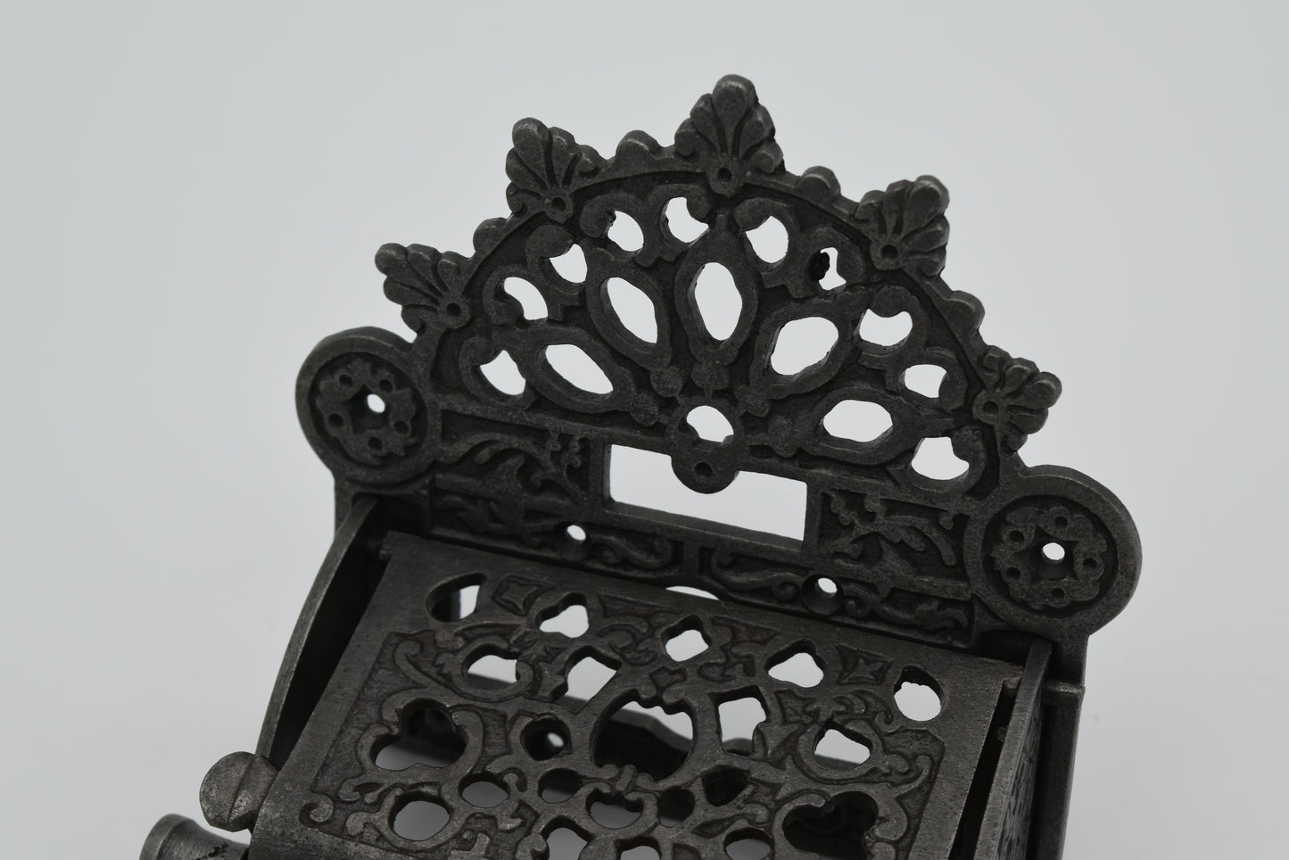 Victorian with Lid Antique Iron - Toilet Paper Holder