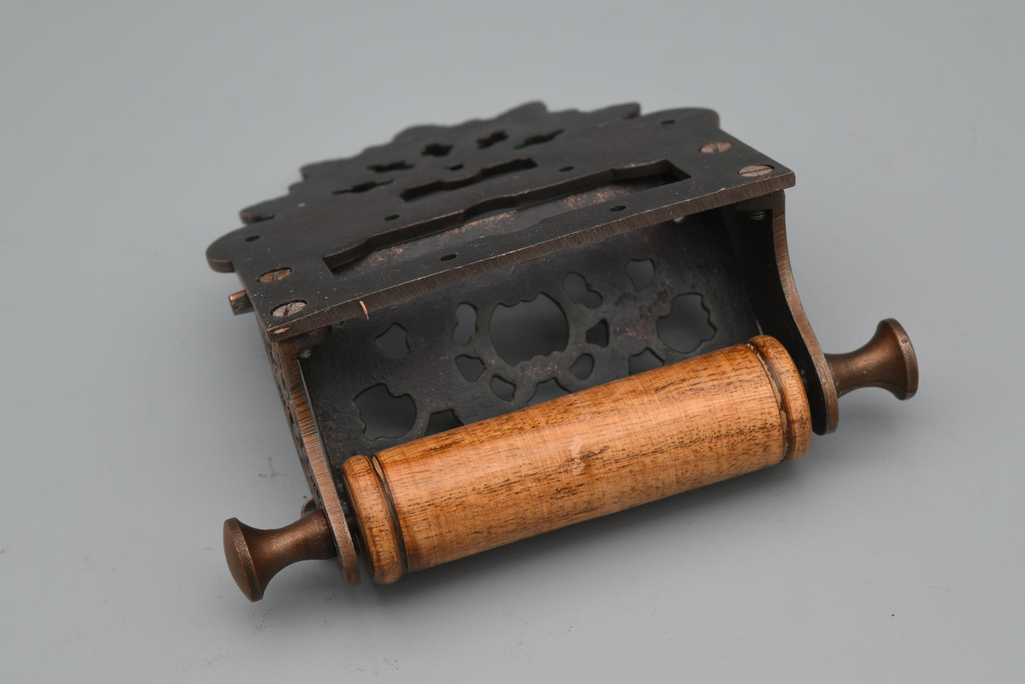 Victorian with Lid Antique Copper - Toilet Paper Holder