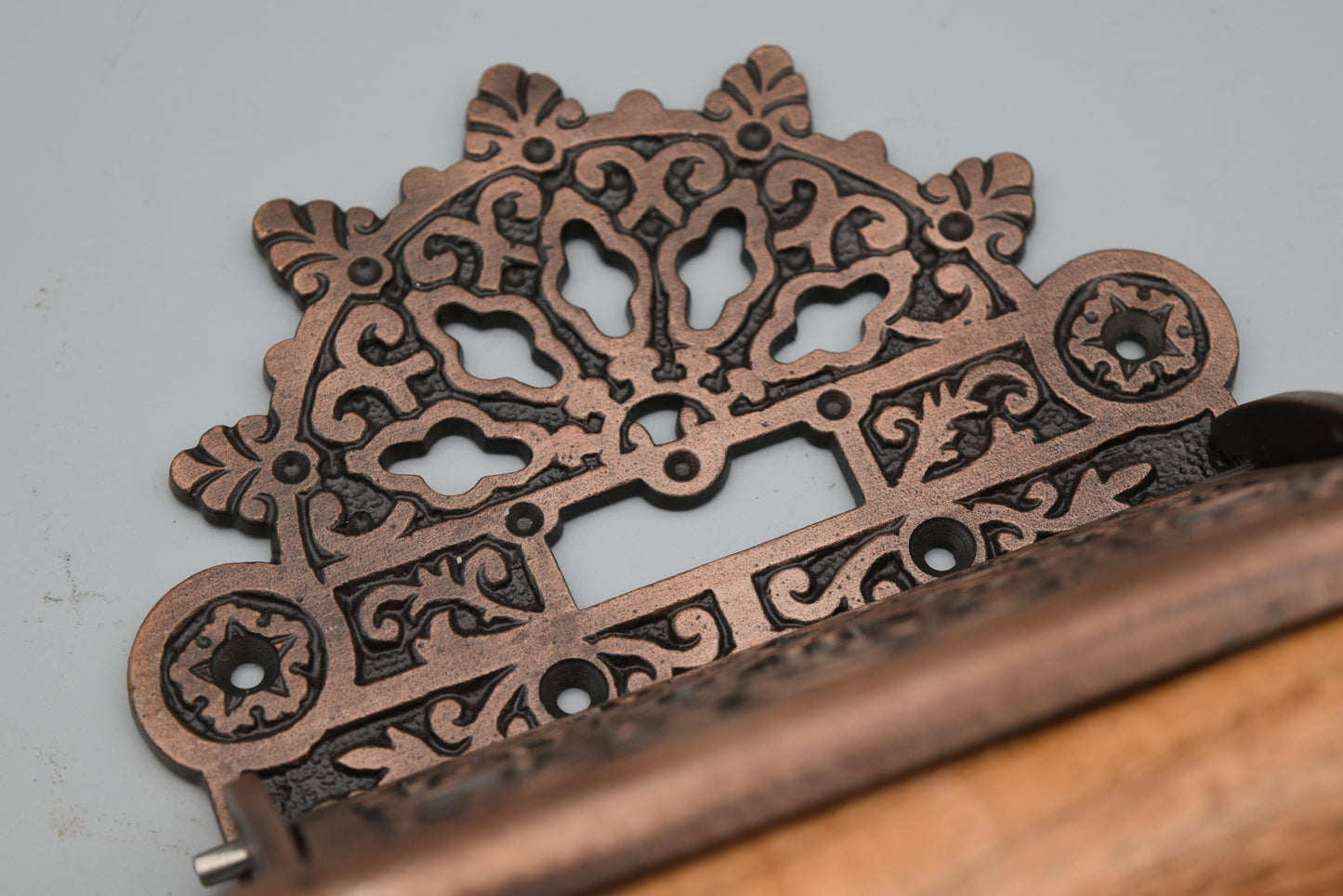 Victorian with Lid Antique Copper - Toilet Paper Holder