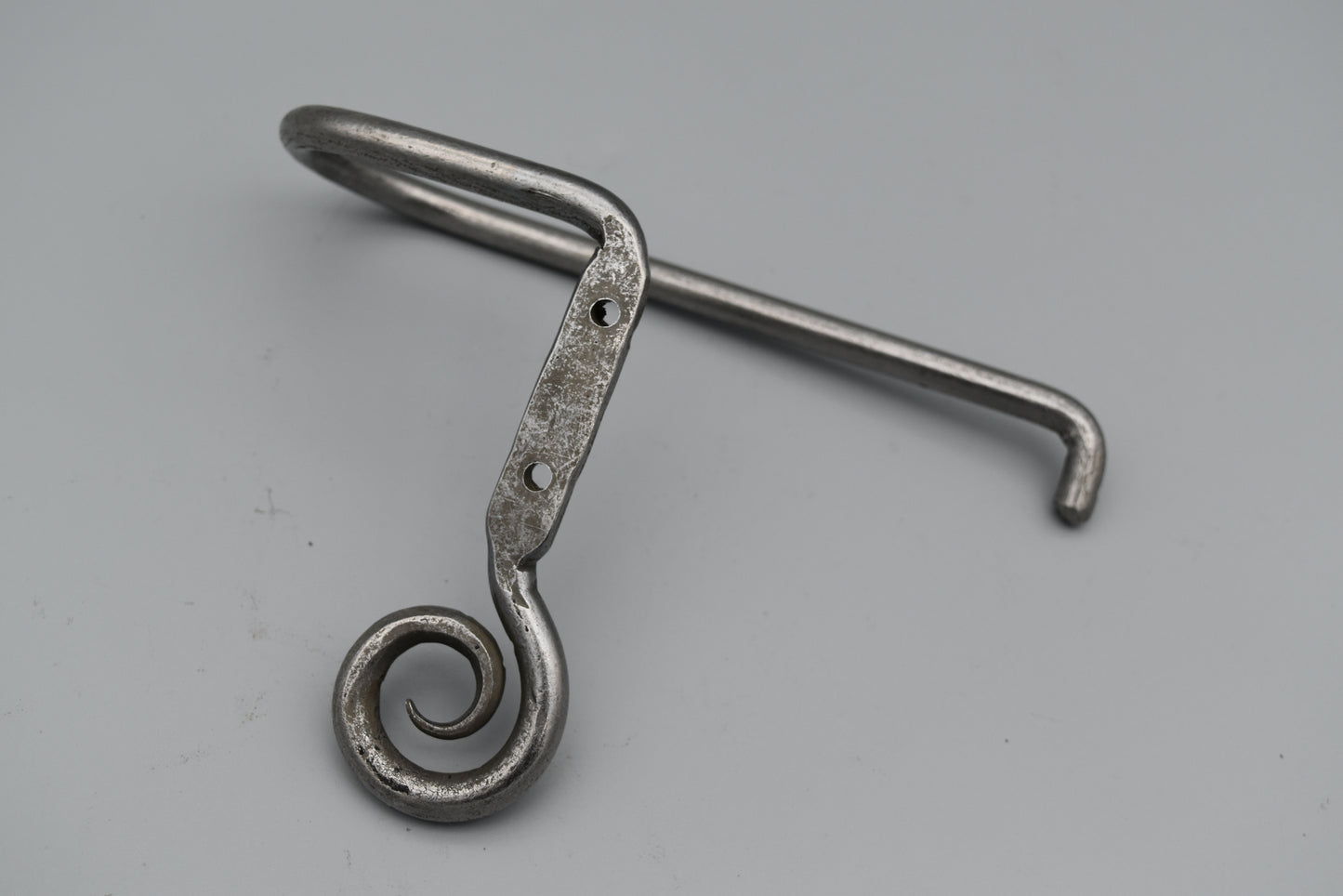 Curly Scroll Top Antique Iron - Toilet Paper Holder
