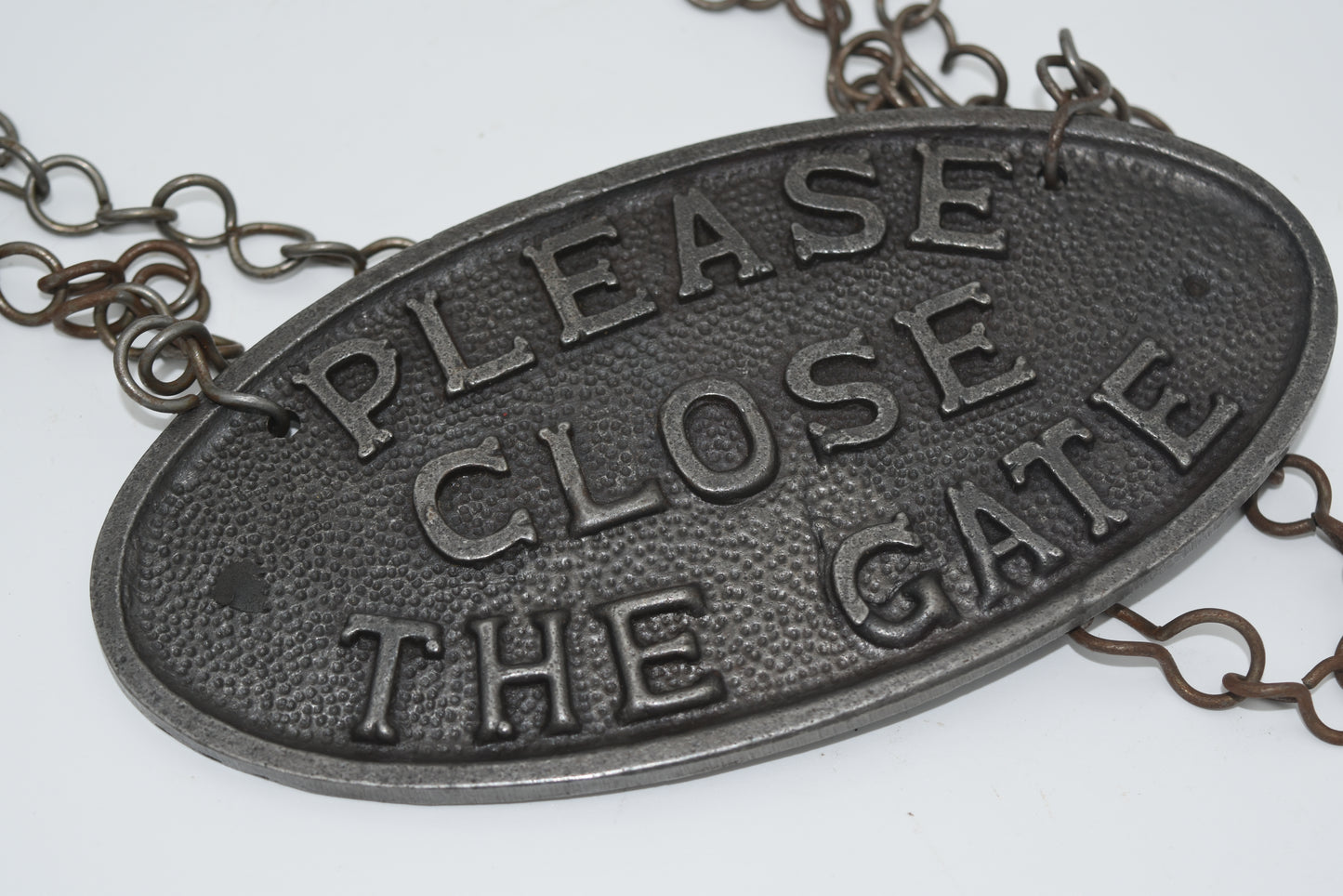 Please Close the Gate - with Chain