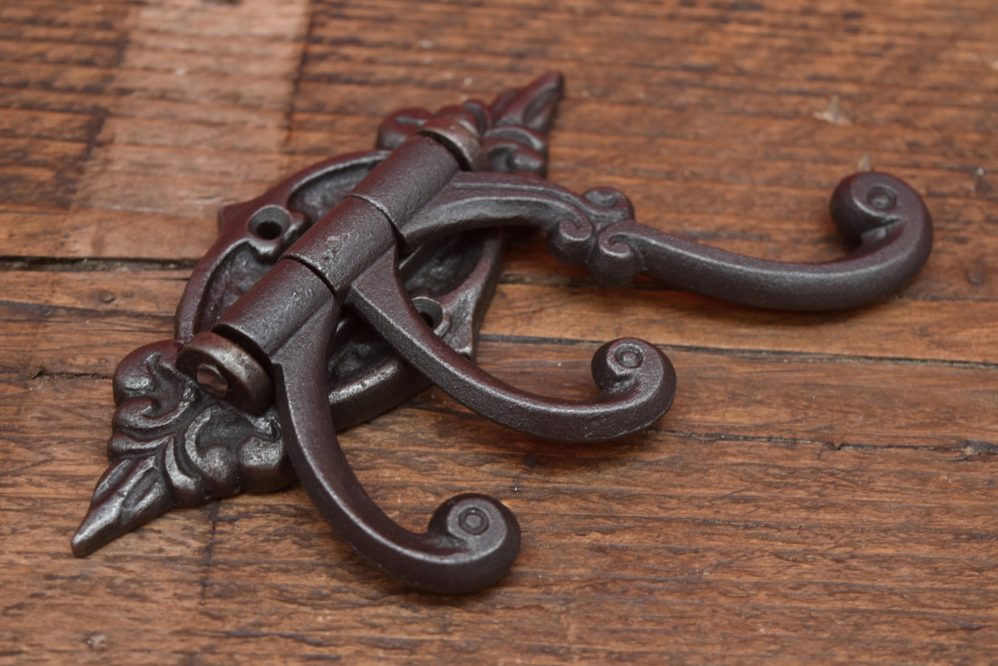 Alexandra triple swivel hooks (wall Mount)