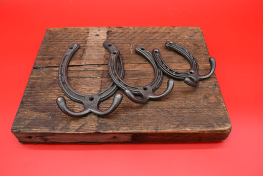 Double Robe Horseshoe Hook - 3"-6"