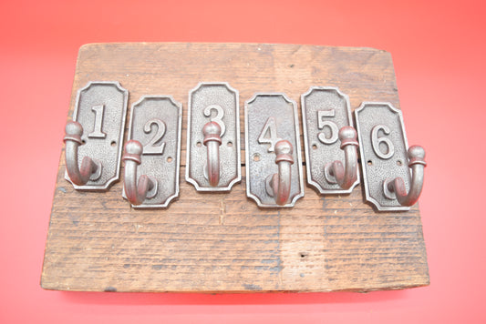 Square Plaque - Numbered Hooks Set 1-6