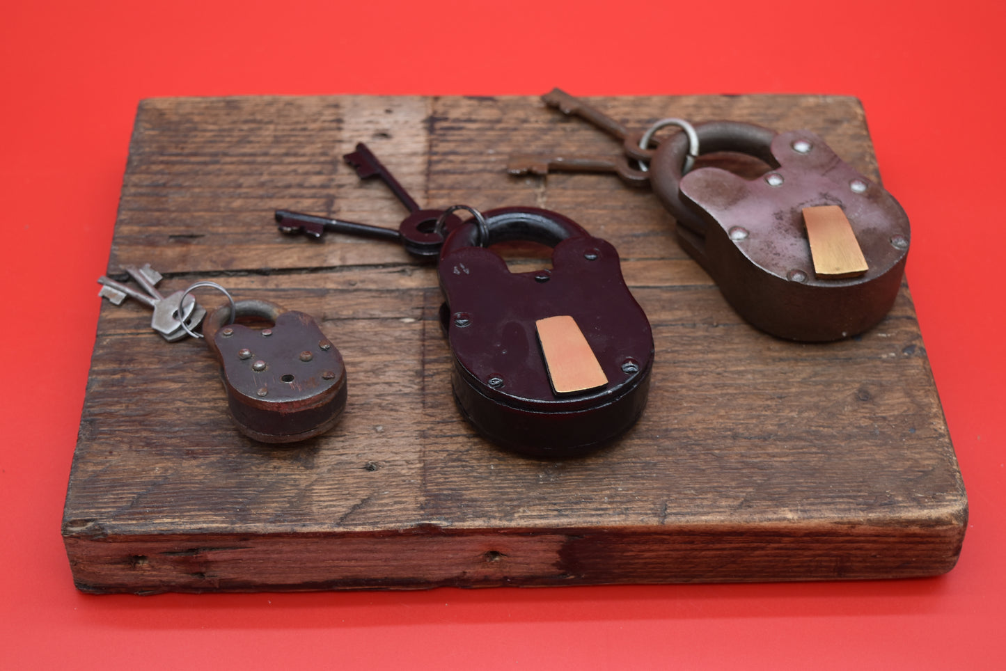 Padlocks Industrial look - Hand Forged - brass Key hole cover - 2 keys - 3 sizes - Antique Iron, Epozy Black