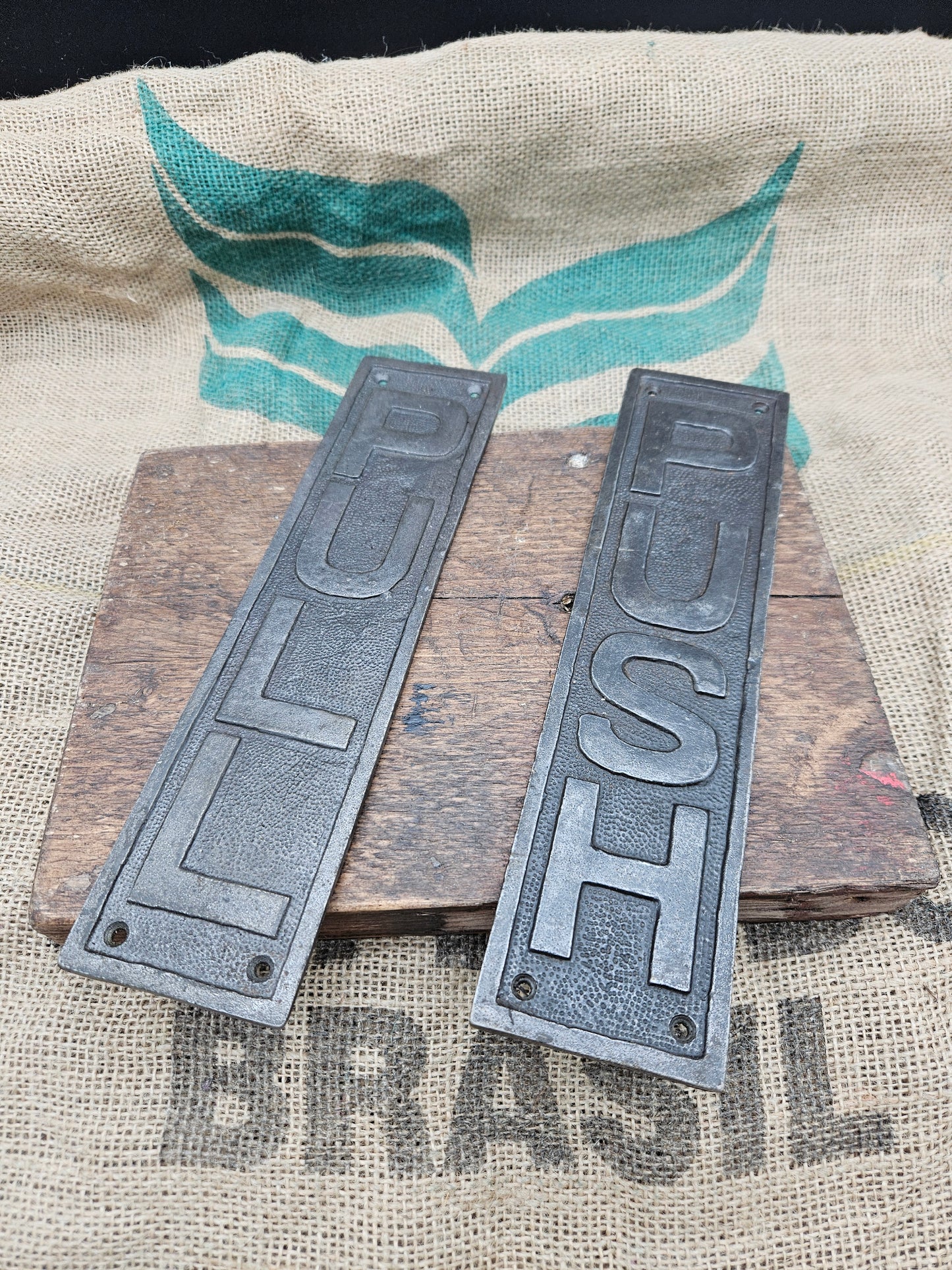 Door Push plate - PULL