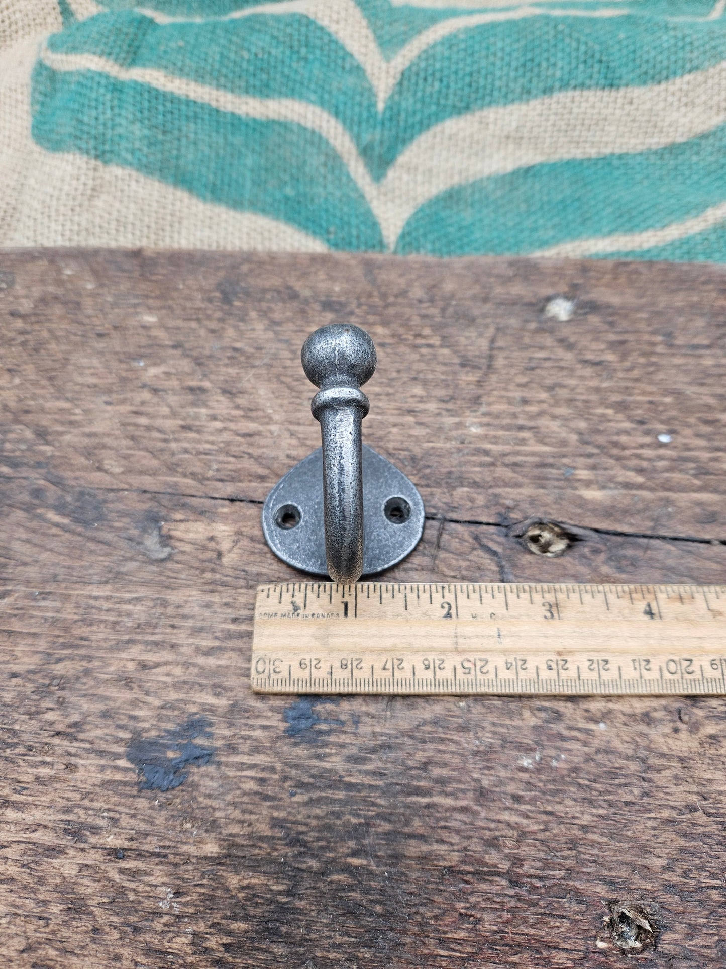 Spearhead Acorn Hook