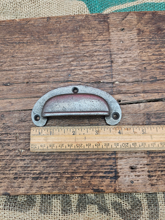 Round Lipped Design Cup Pull Handle