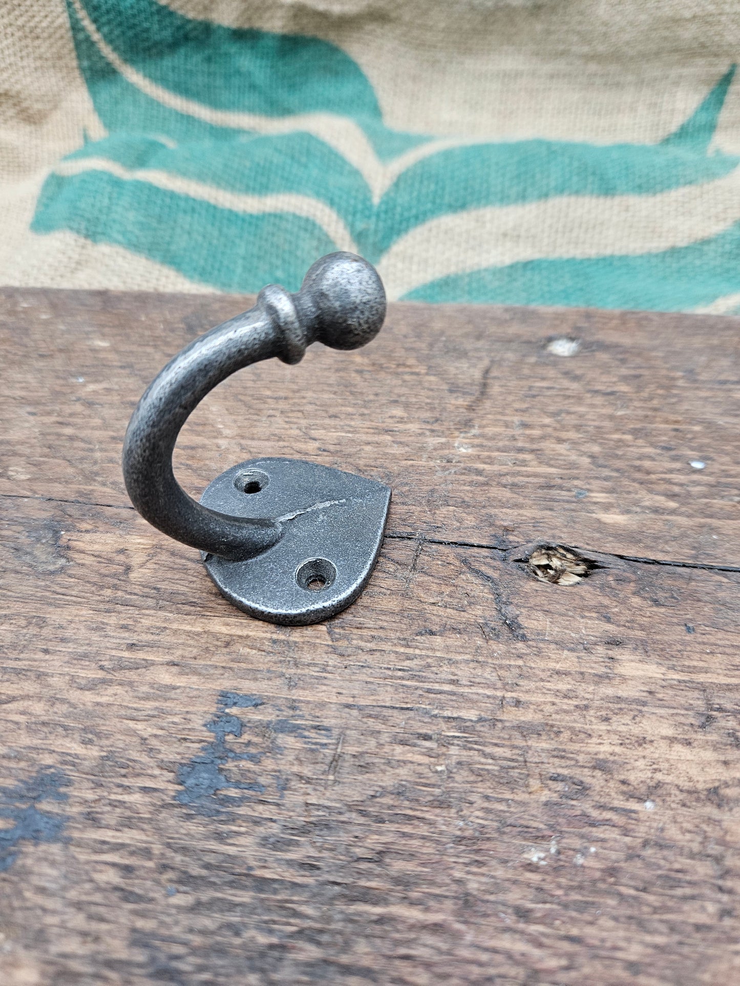 Spearhead Acorn Hook