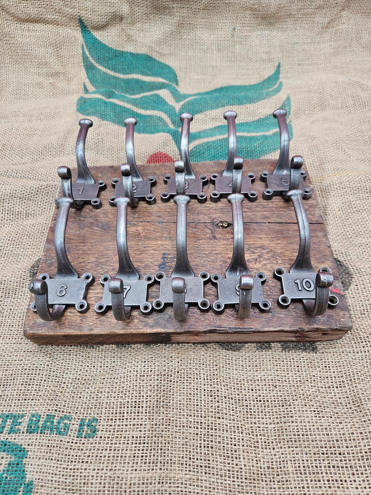 Retro Vintage Numbered 1- 10 Hat & Coat Hook Set