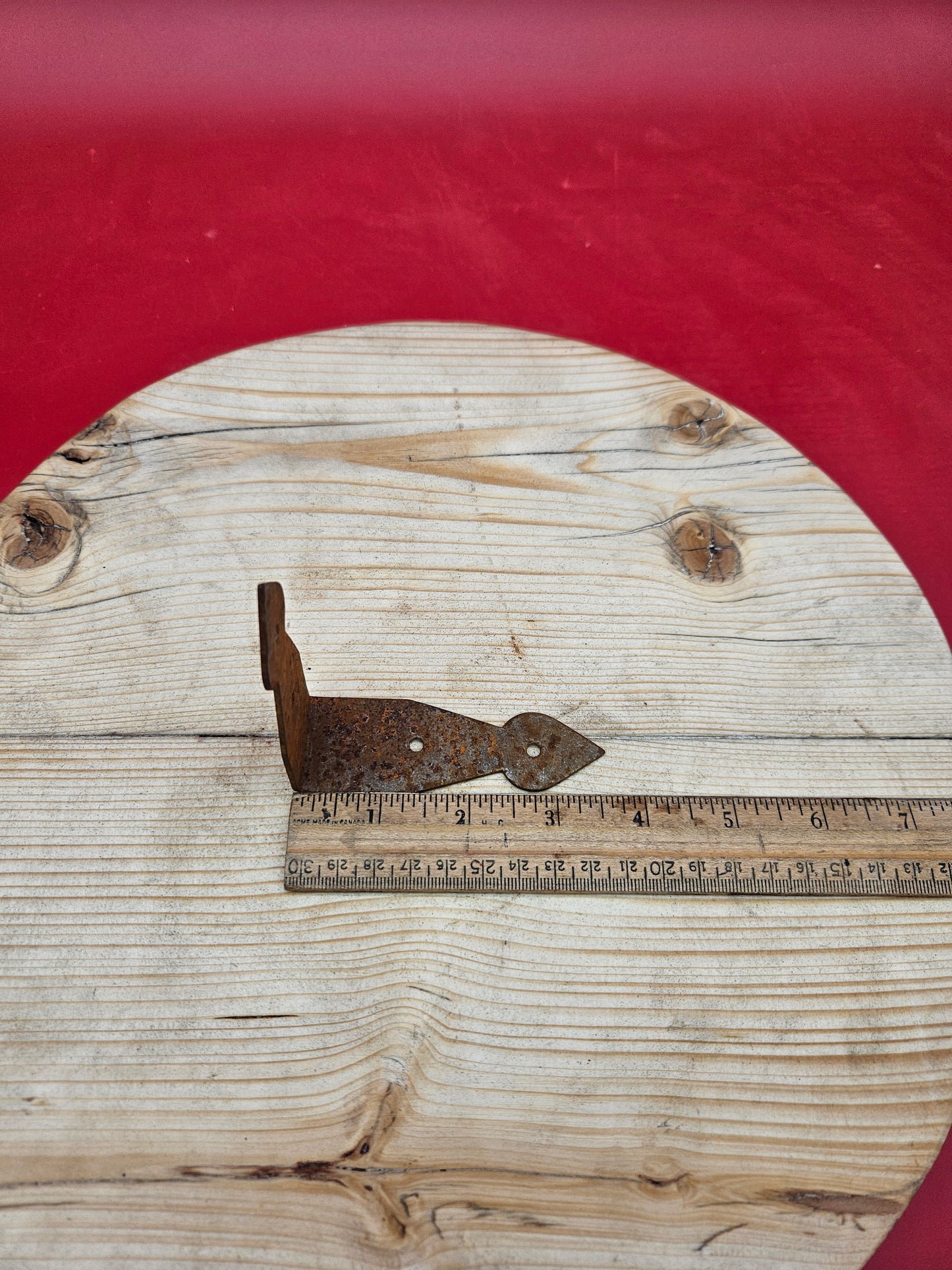 Arrowhead Corner Strap - 2.75" & 4" Antique Iron or Rustic Finish