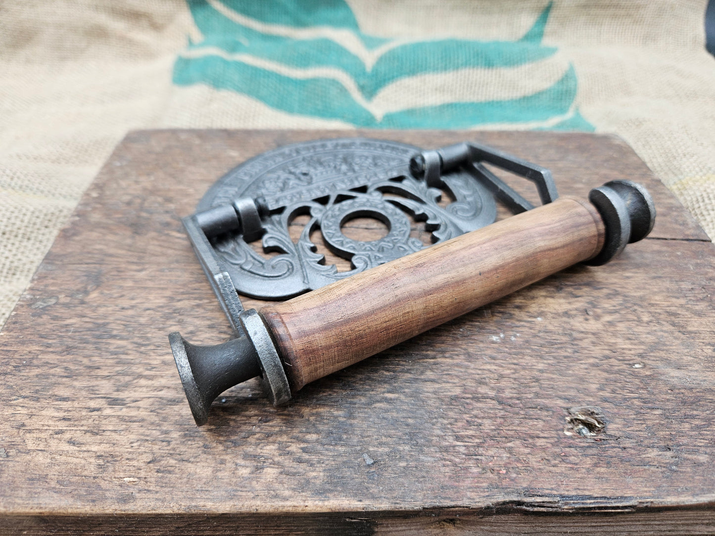 Crown Antique Iron - Toilet Paper Holder