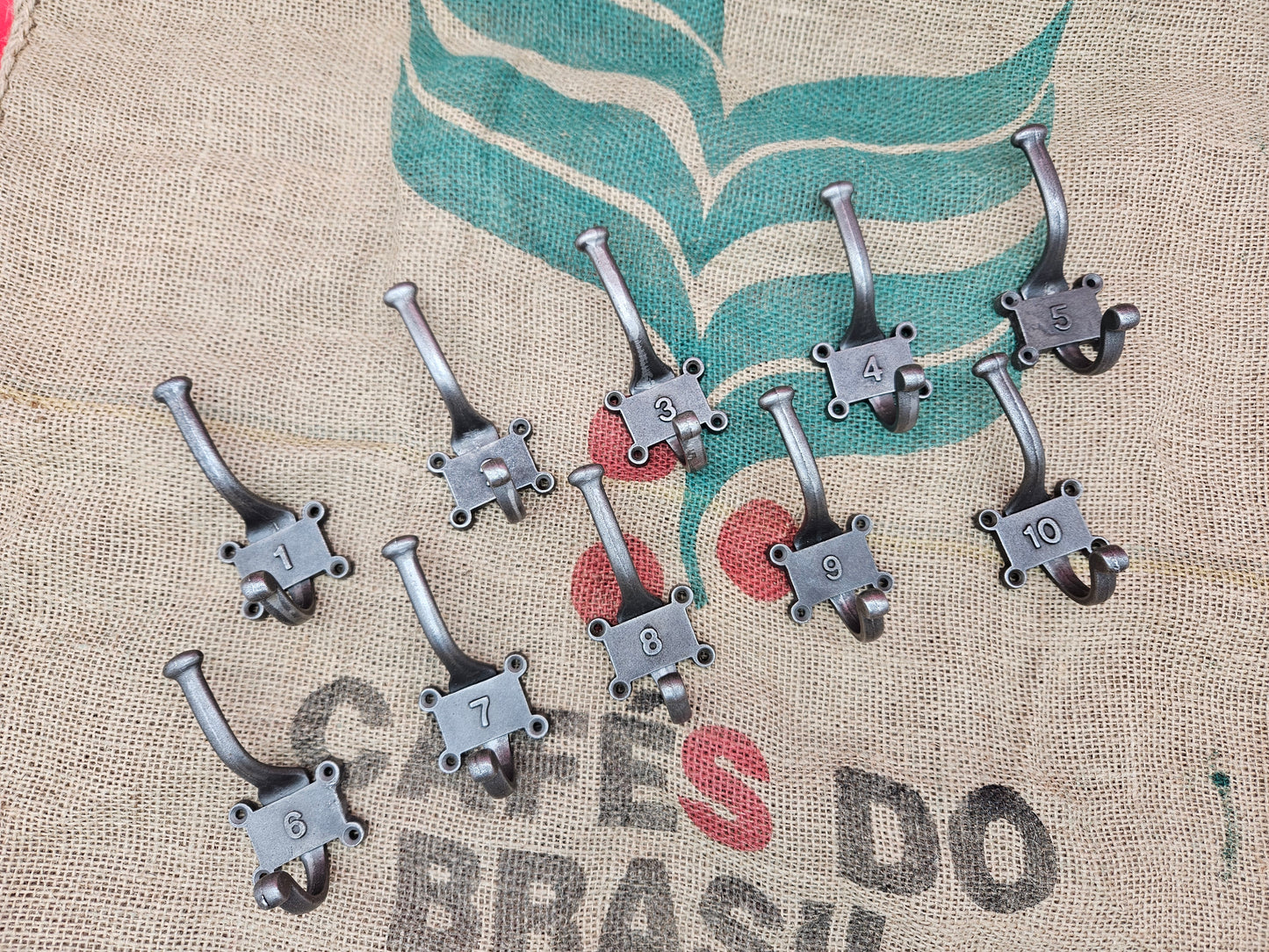 Retro Vintage Numbered 1- 10 Hat & Coat Hook Set