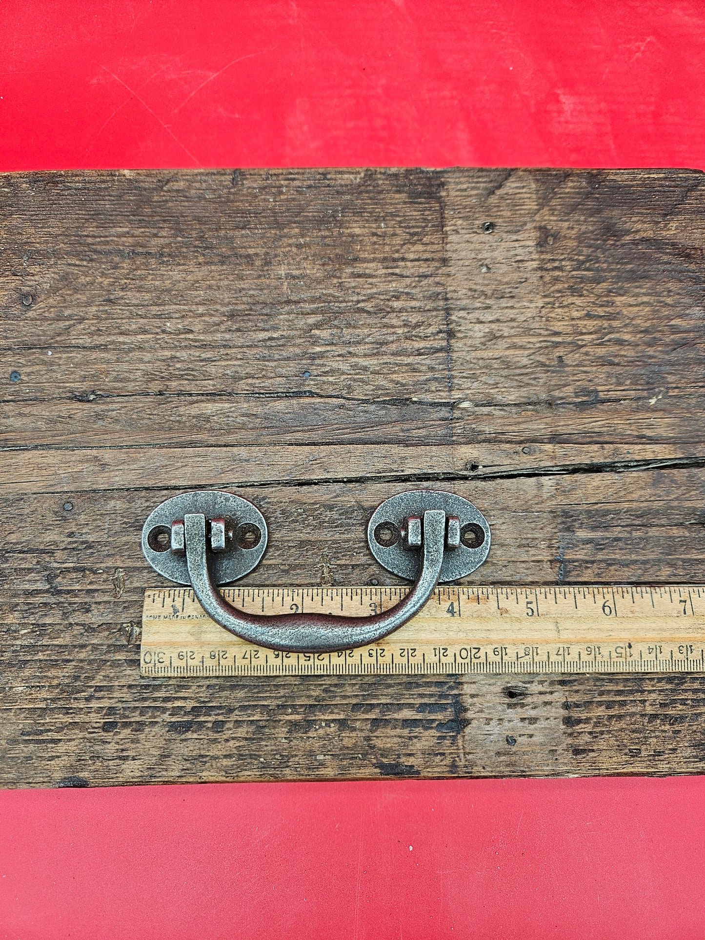 Rivet Style Lifting Handle