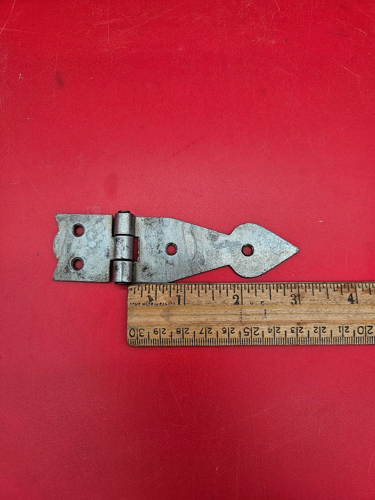 The Arrowhead Hinge 3" - Antique Iron or Rusted finish