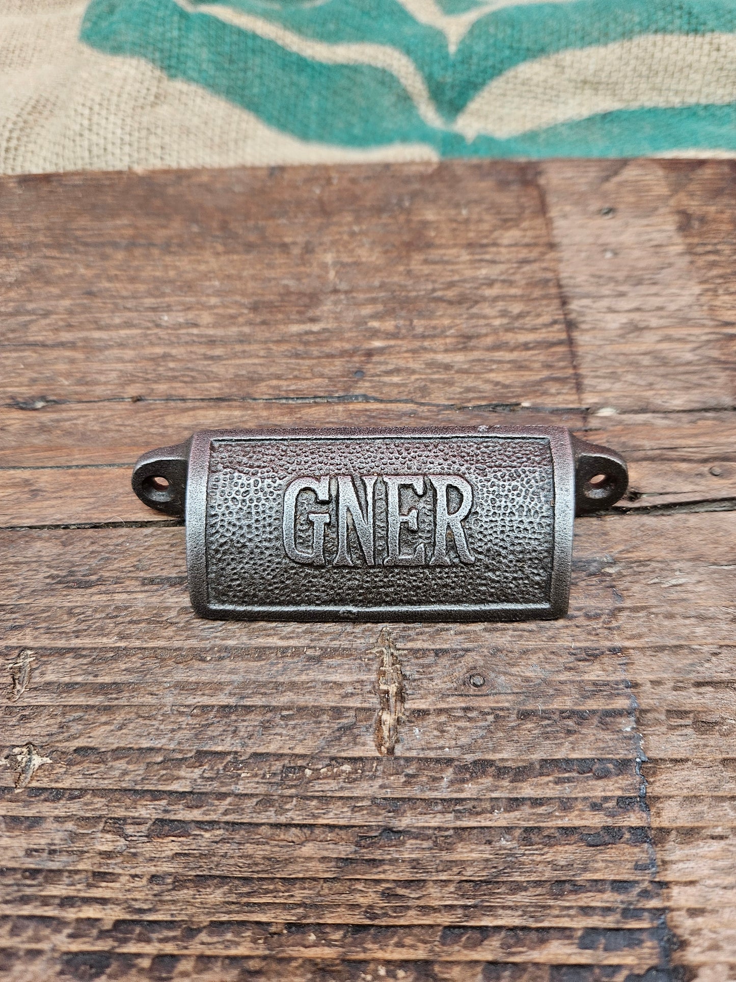 G.N.E.R. Cup Pull Handle