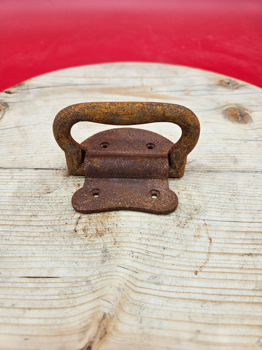 Chest Lifting Handle Heavy Cast Rust 100mm 2 part
