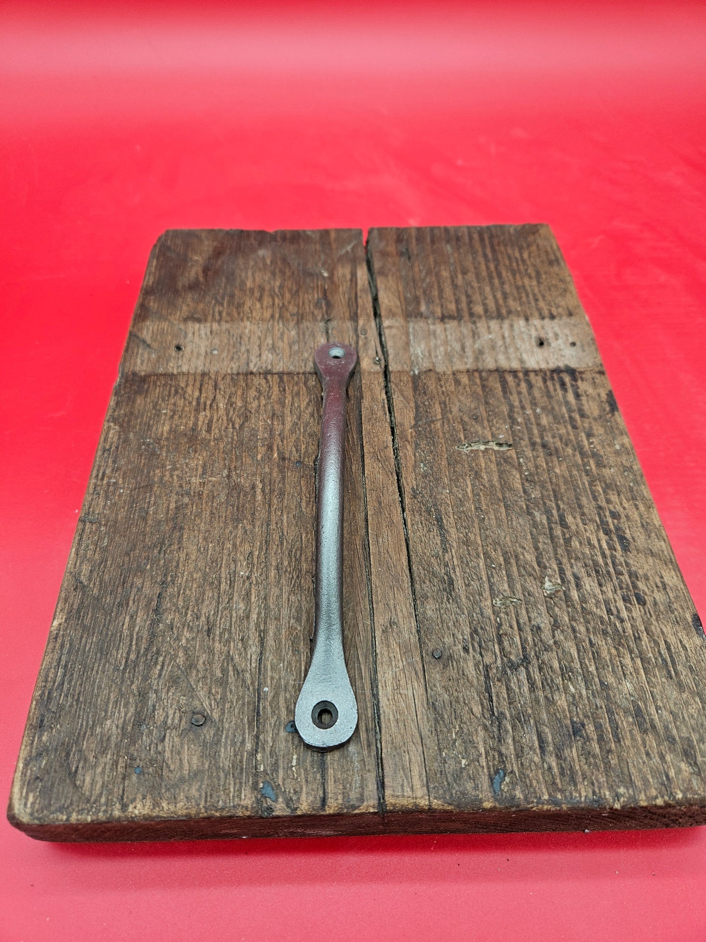 Bow Handle Penny End - Antique Iron 7"